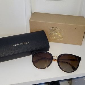 NWT Burberry Sunglasses Phantos